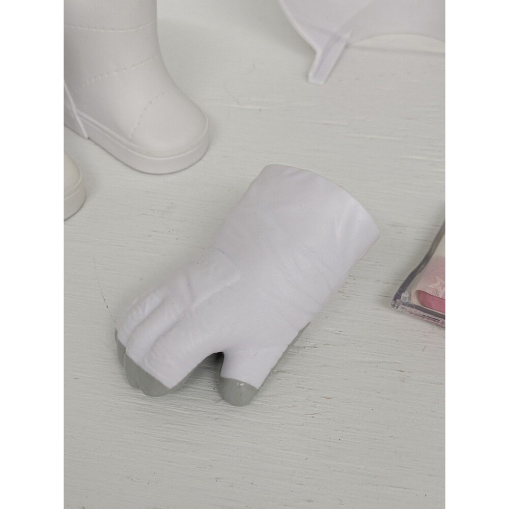 American Girl Luciana Vega Space Helmet, Boots, Ice Cream, 1 Glove - Picture 2 of 7